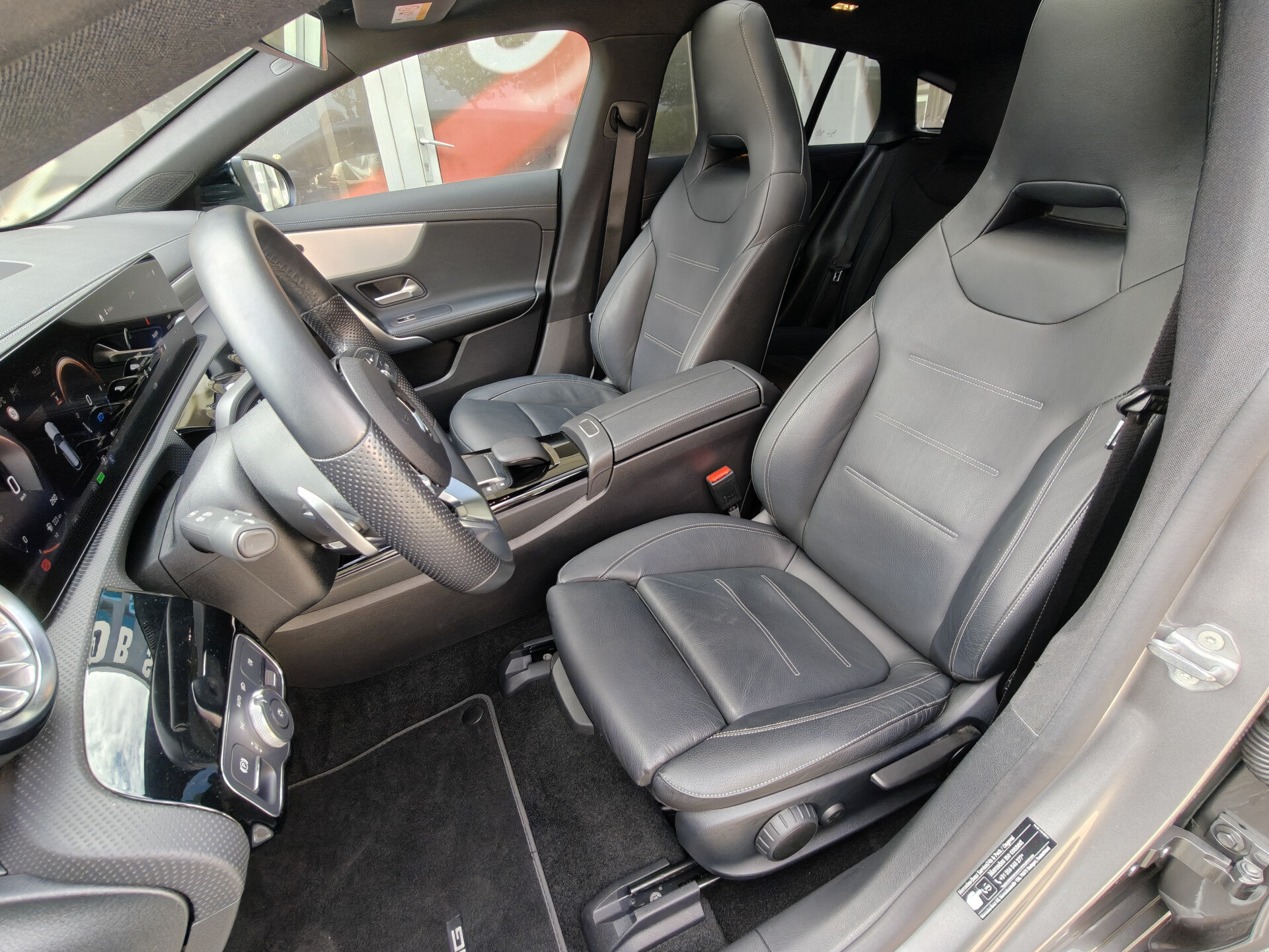 Mercedes-Benz CLA 250 E Premium Plus - Afbeelding 4