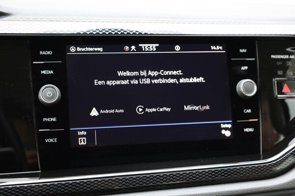 Apple Carplay/Android Auto