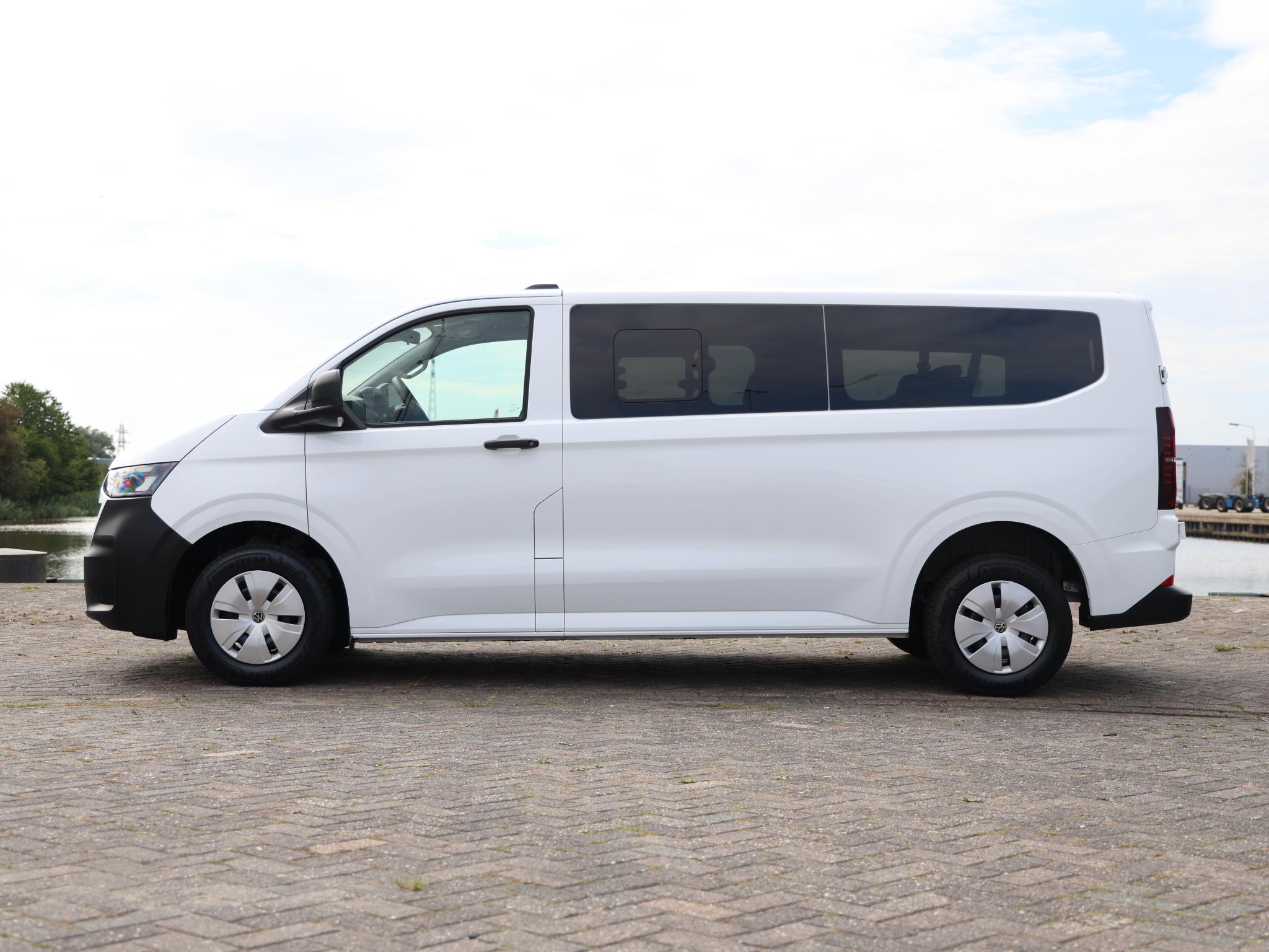 Volkswagen e-Transporter Kombi L2H1 64 kWh / 136PK - Afbeelding 2