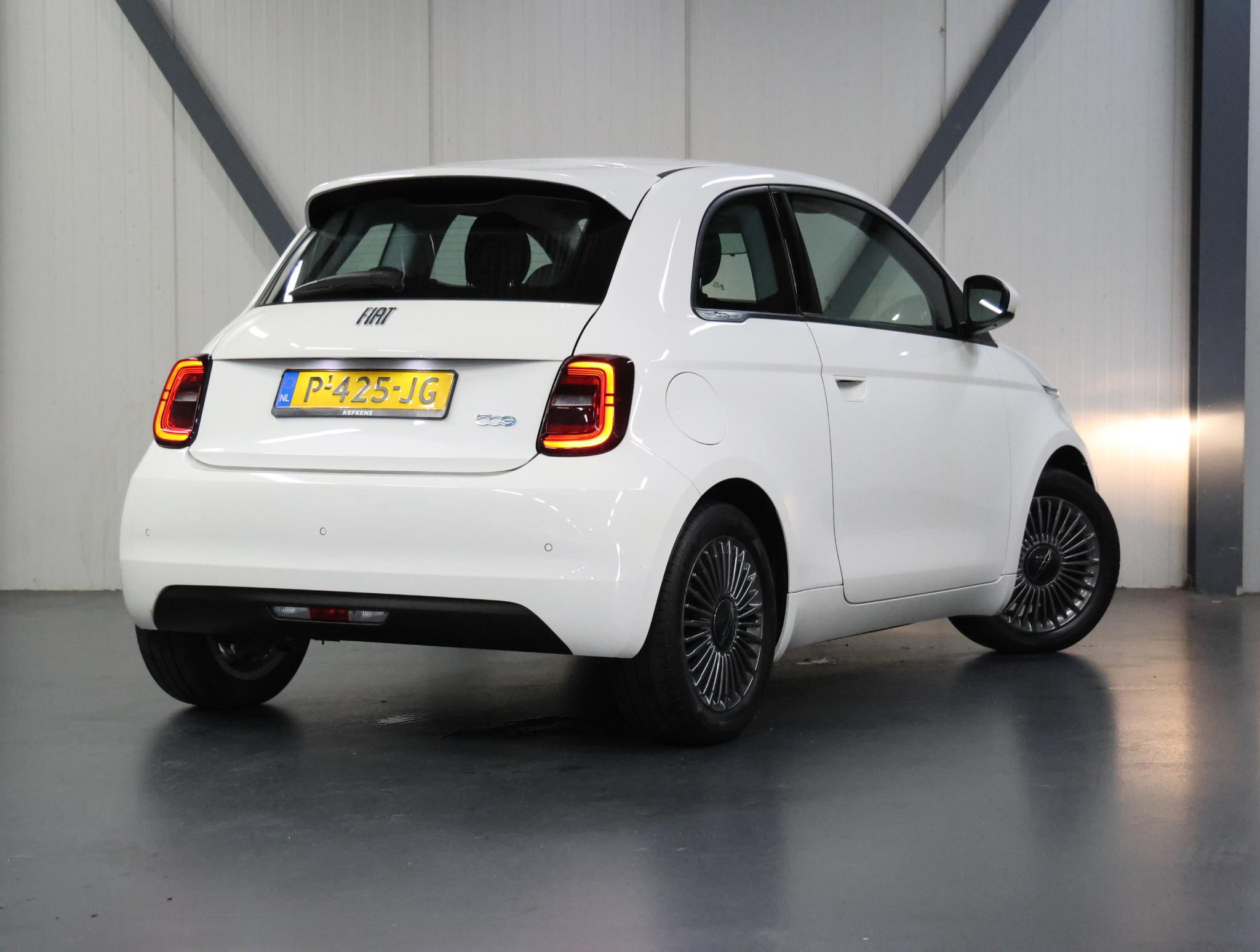 Fiat 500e Icon 42 kWh 118PK - Afbeelding 3