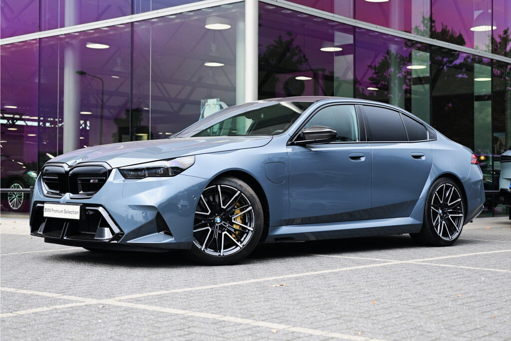 BMW M5 1