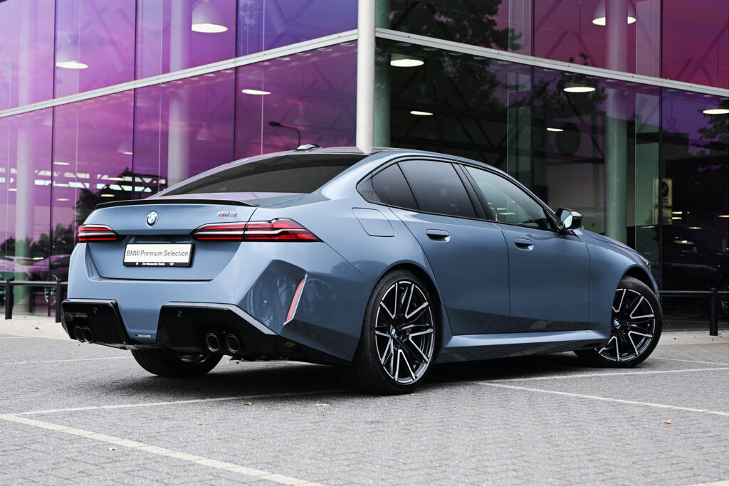 BMW M5 2