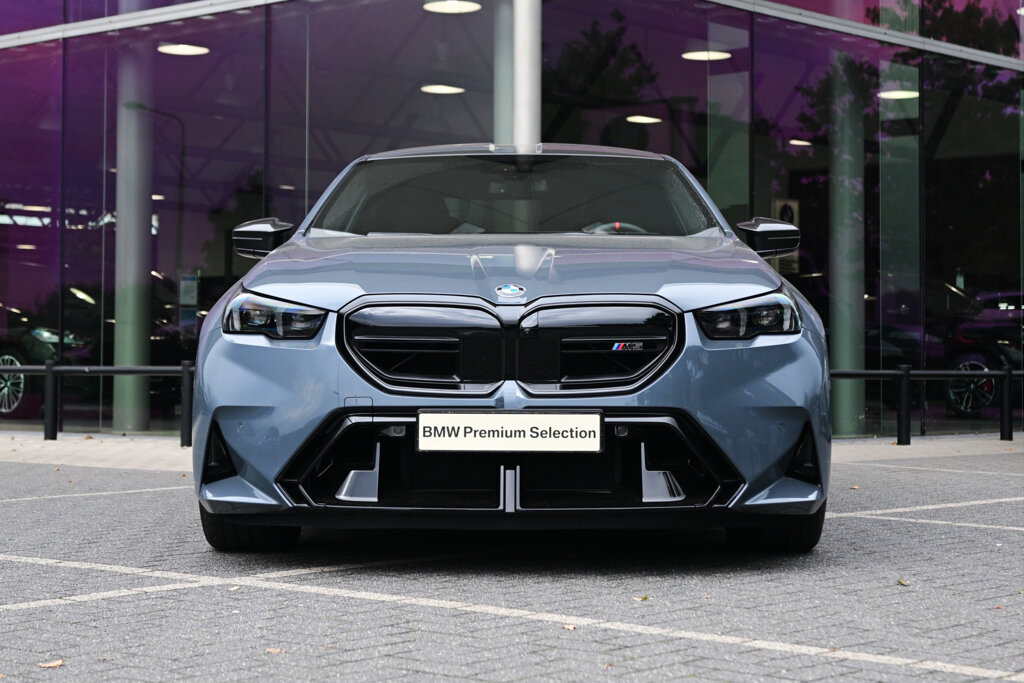 BMW M5 7