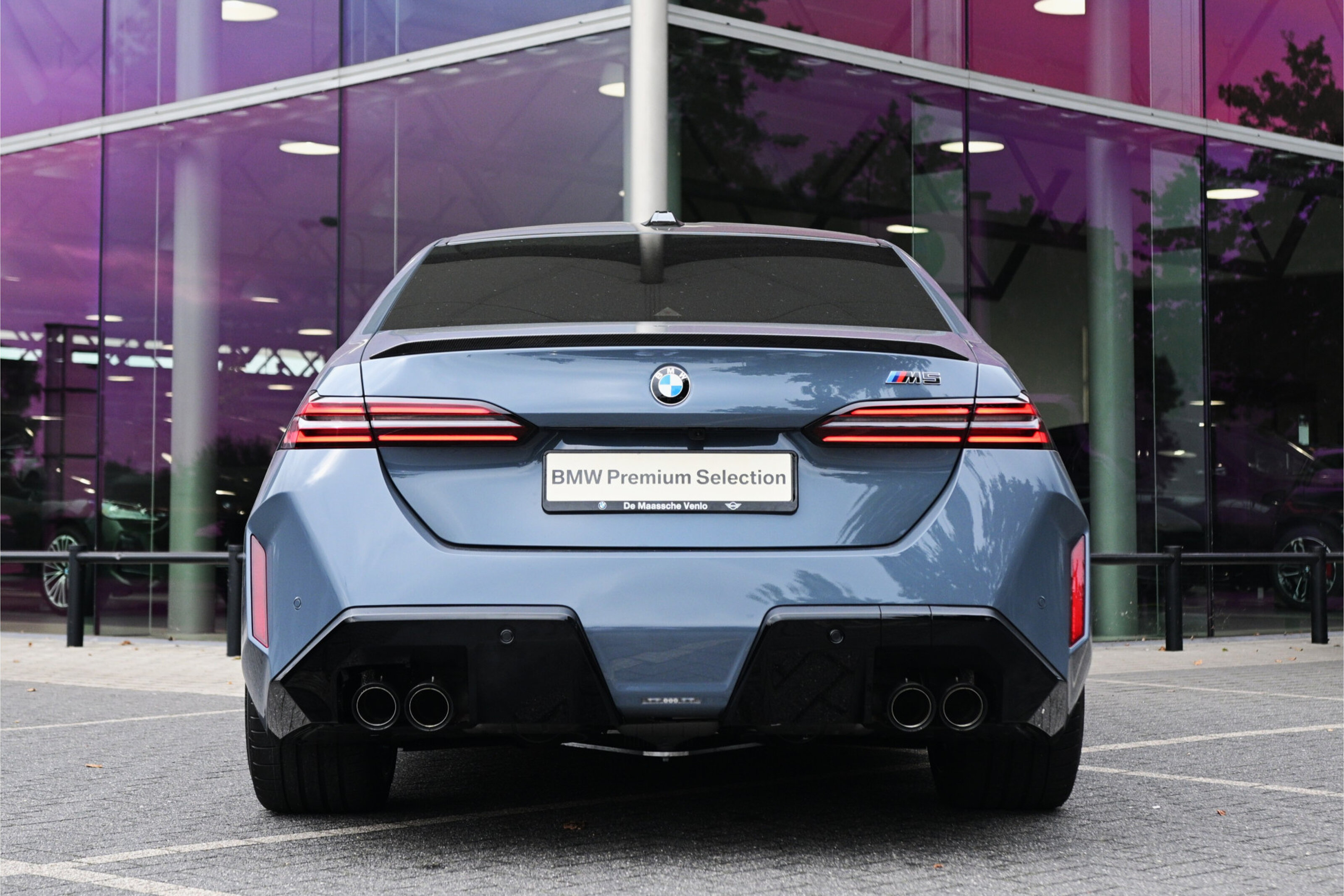 BMW M5 8