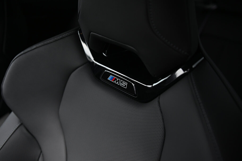 BMW M5 22