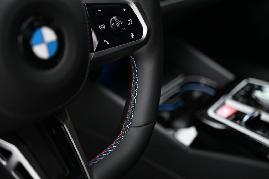 BMW M5 35