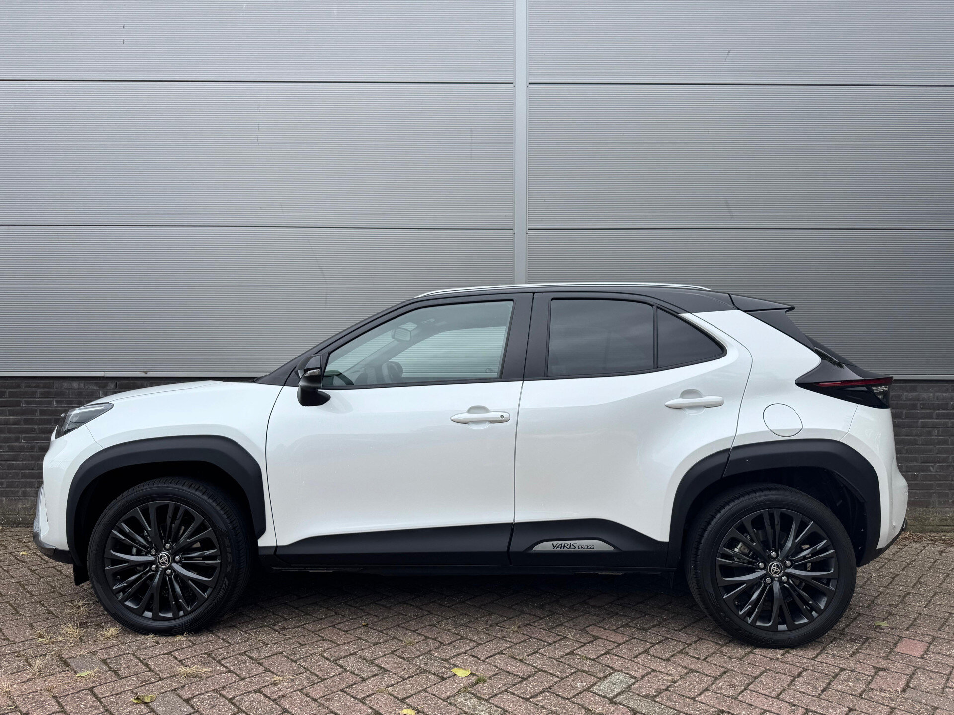 Toyota Yaris Cross 1.5 Hybrid Adventure NL-Auto Zeer compleet! - Afbeelding 2