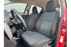 Toyota Yaris 1.3 VVT-i Aspiration Trekhaak Airco - Afbeelding 4