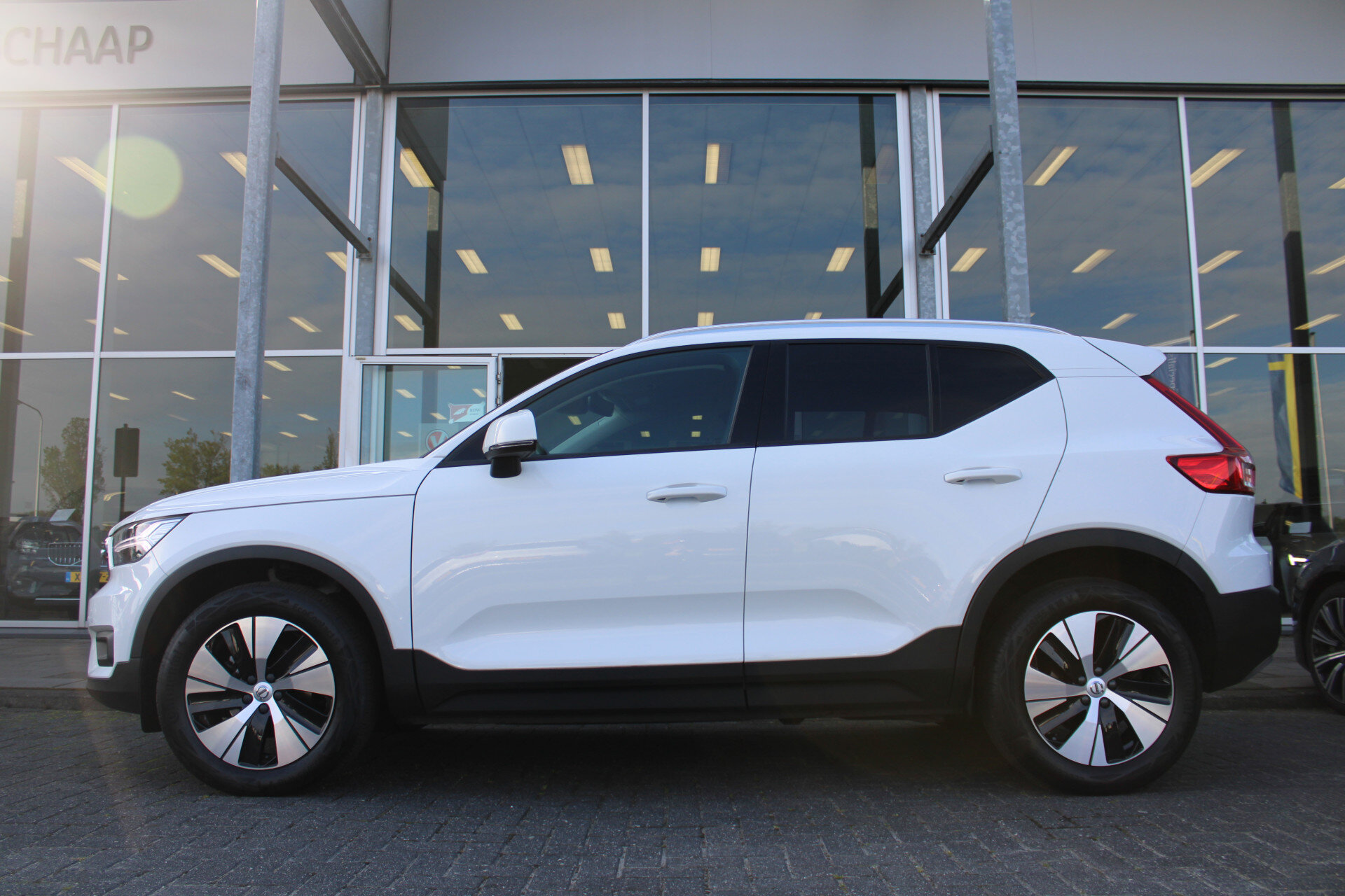 Volvo XC40 T2 130PK Automaat Business Pro - Afbeelding 2