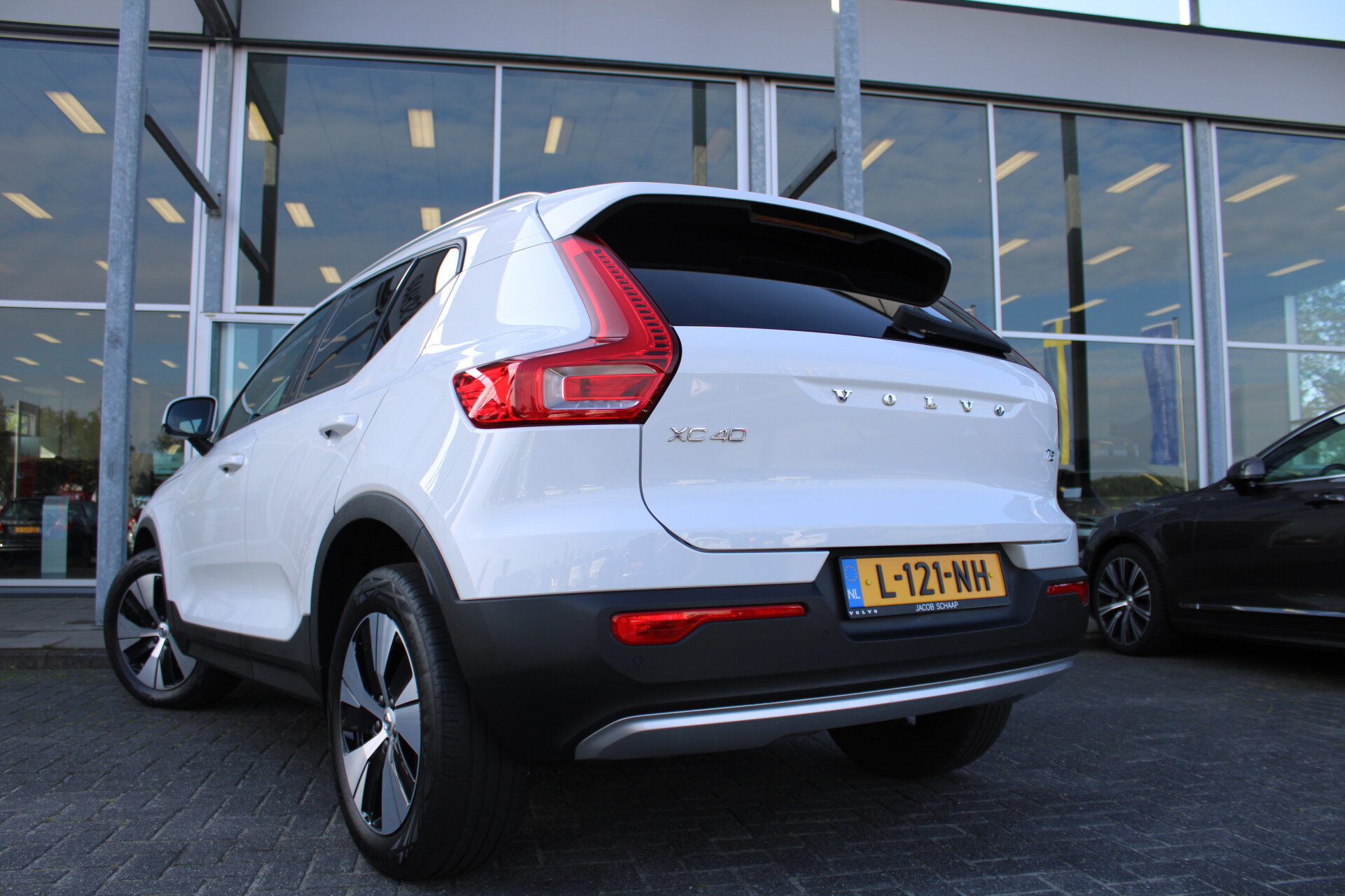 Volvo XC40 T2 130PK Automaat Business Pro - Afbeelding 3