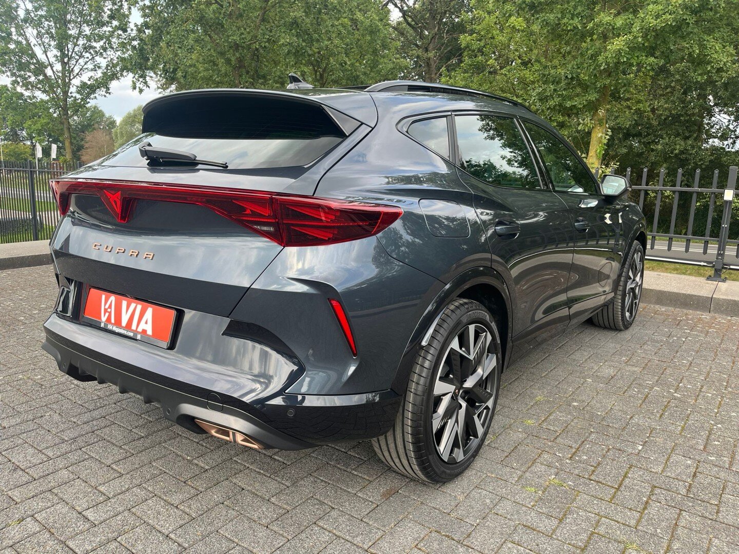 CUPRA Formentor 1.5 TSI e-Hybrid 150 kW Pure Performance | Full option | Trekhaak | Pano | Stoel- stuurverw. | Camera | PDC - Afbeelding 3