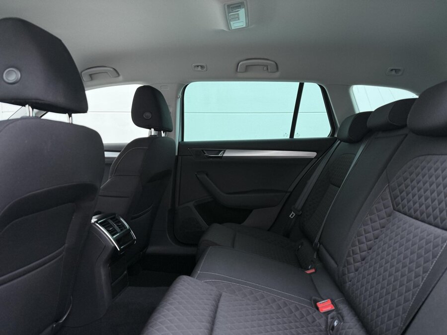 Škoda Superb Combi 1.4 TSI iV Ambition