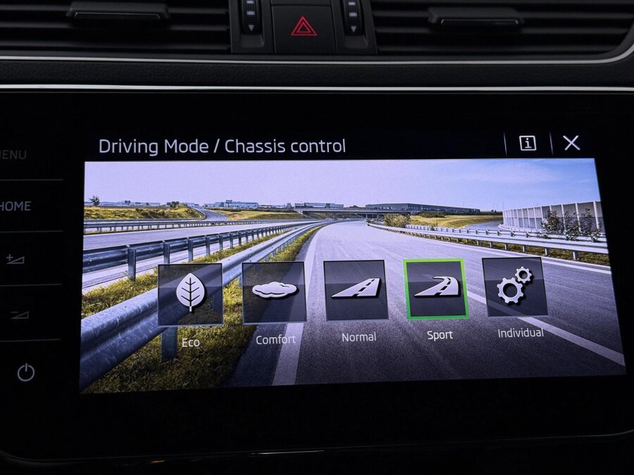 Škoda Superb Combi 1.4 TSI iV Ambition