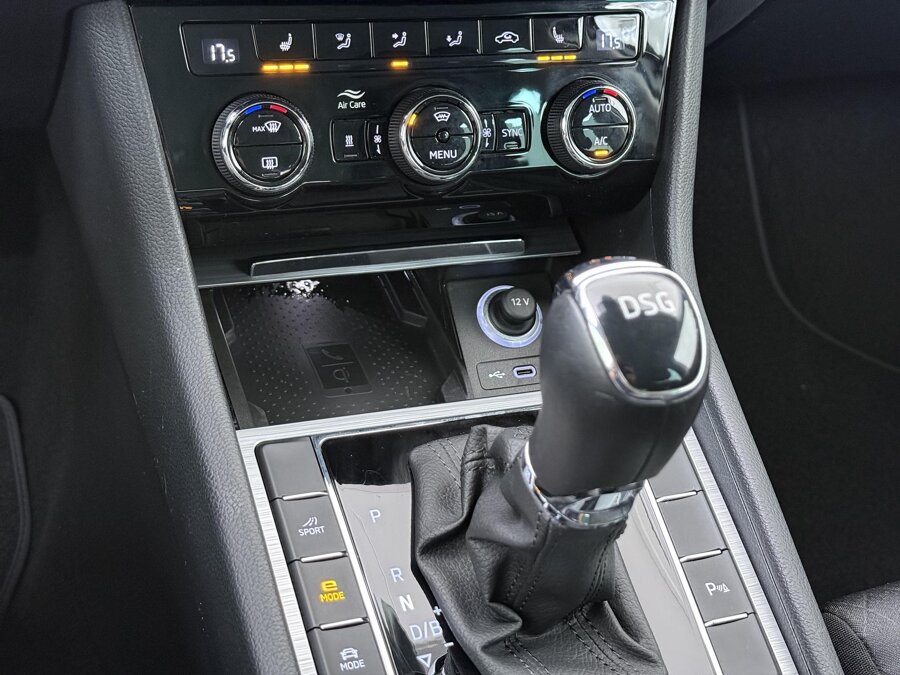Škoda Superb Combi 1.4 TSI iV Ambition