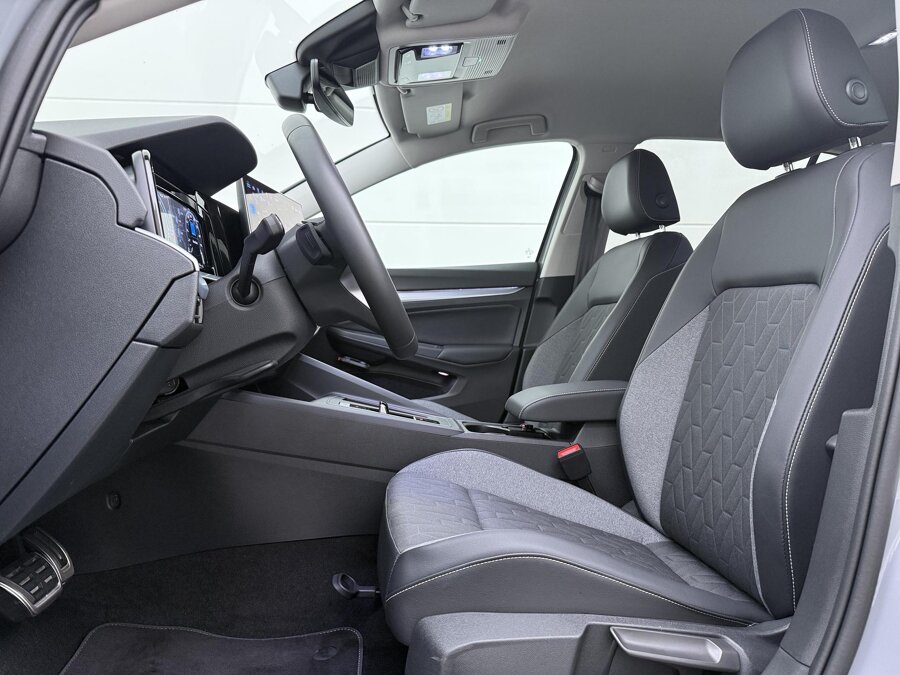 Volkswagen Golf 1.5 eHybrid Life
