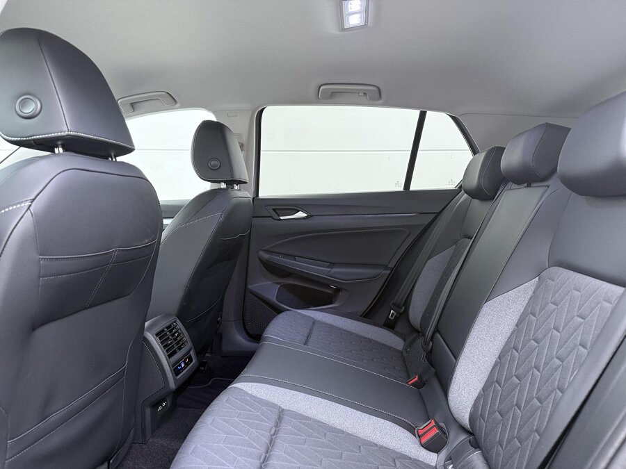 Volkswagen Golf 1.5 eHybrid Life