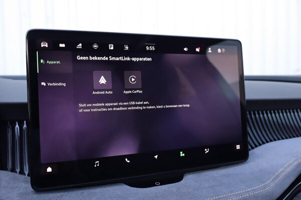 Apple Carplay/Android Auto Apple Carplay/Android Auto