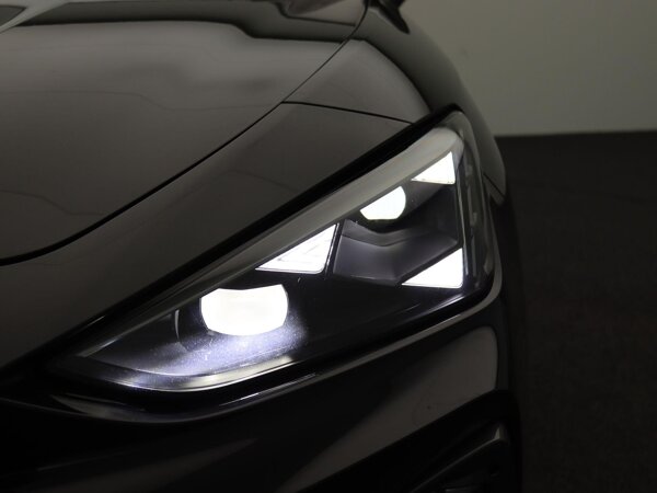 Koplampverlichting Matrix LED in signature vorm