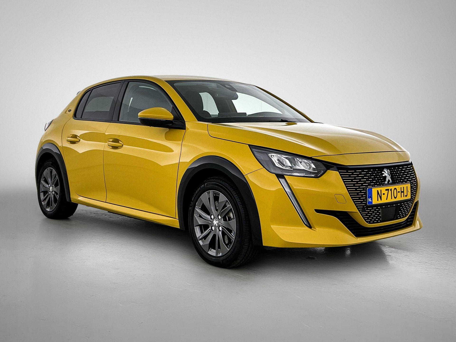 Peugeot e-208