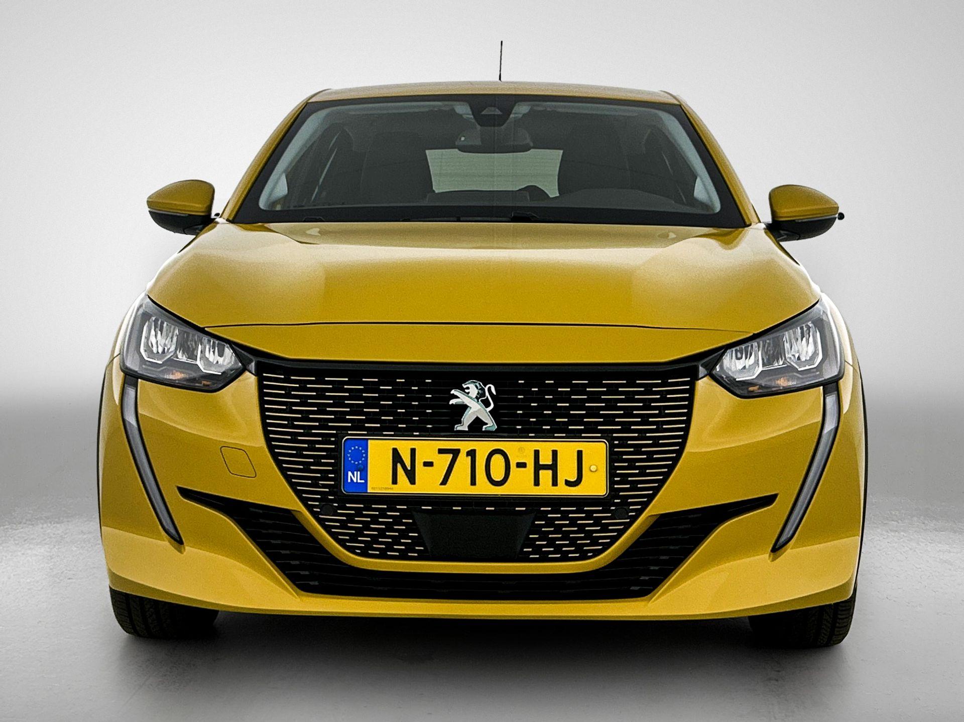 Peugeot e-208