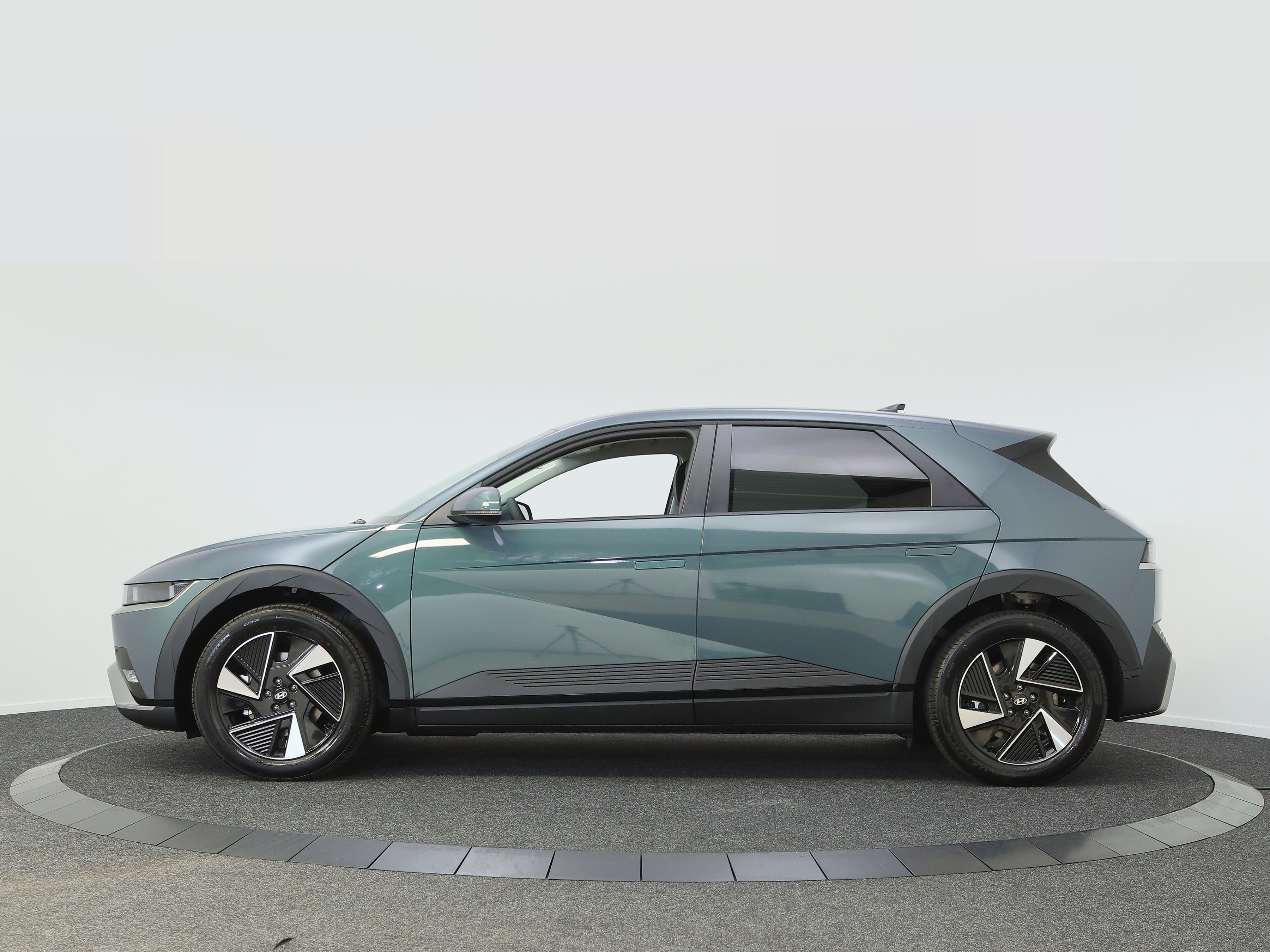 Hyundai IONIQ 5 Electric 84 kWh Pure Edition - Afbeelding 4