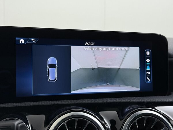 Parkeerpakket met achteruitrijcamera Parkeerpakket met achteruitrijcamera