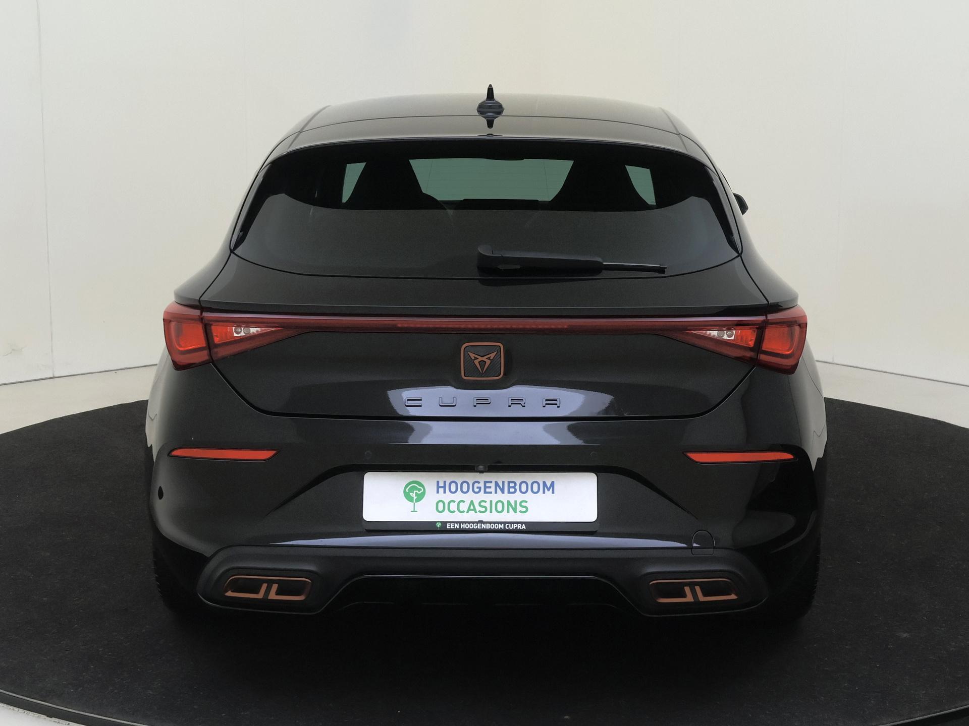 Cupra León