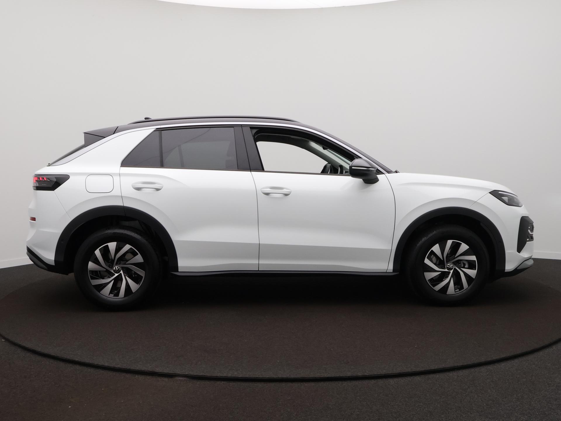 Volkswagen T-Roc Limited Edition 1.5 eTSI 110 kW / 150 PK SUV 7 ver - Afbeelding 4