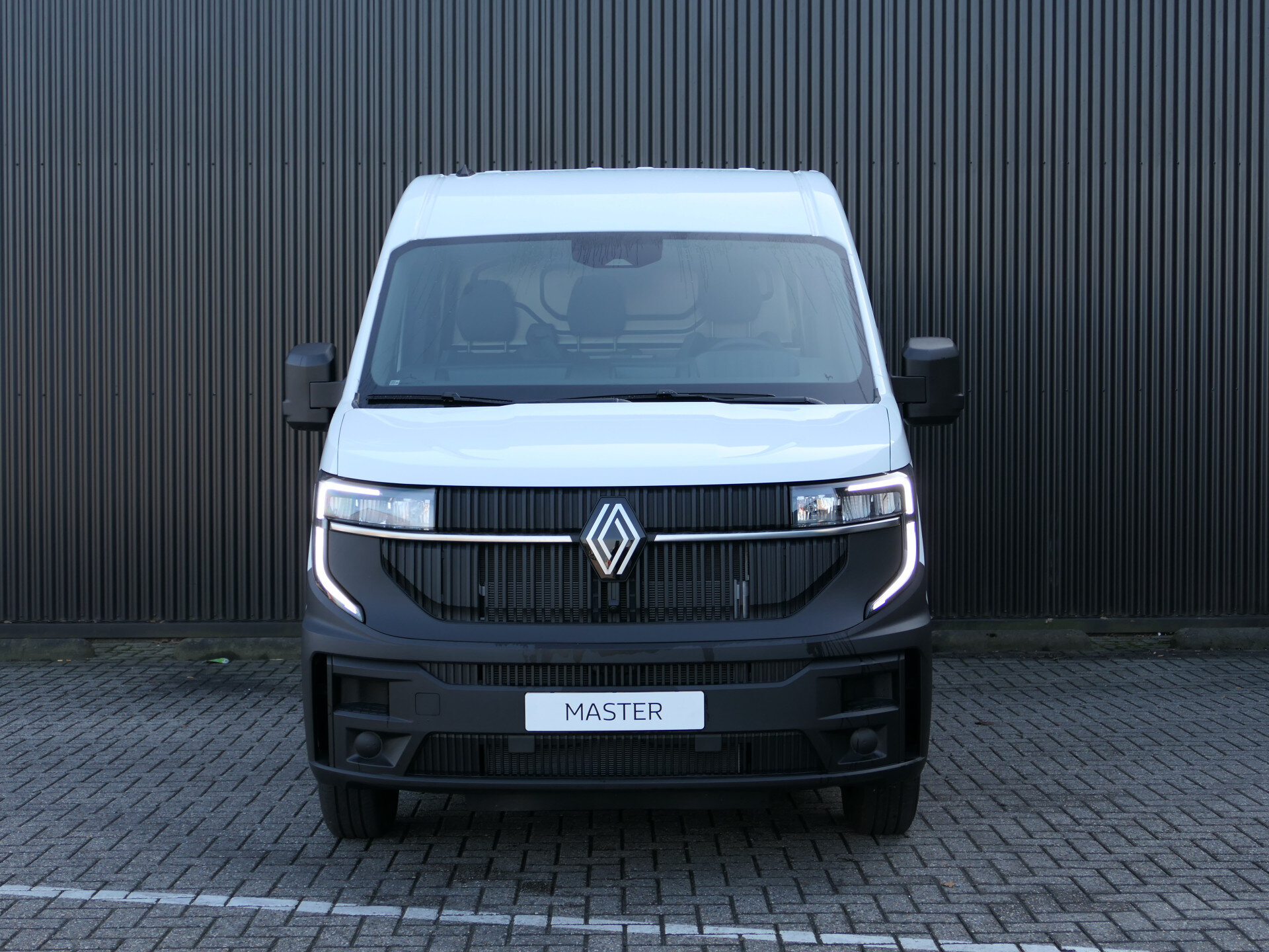 Renault Master T35 2.0 dCi 130 L2H2 Start