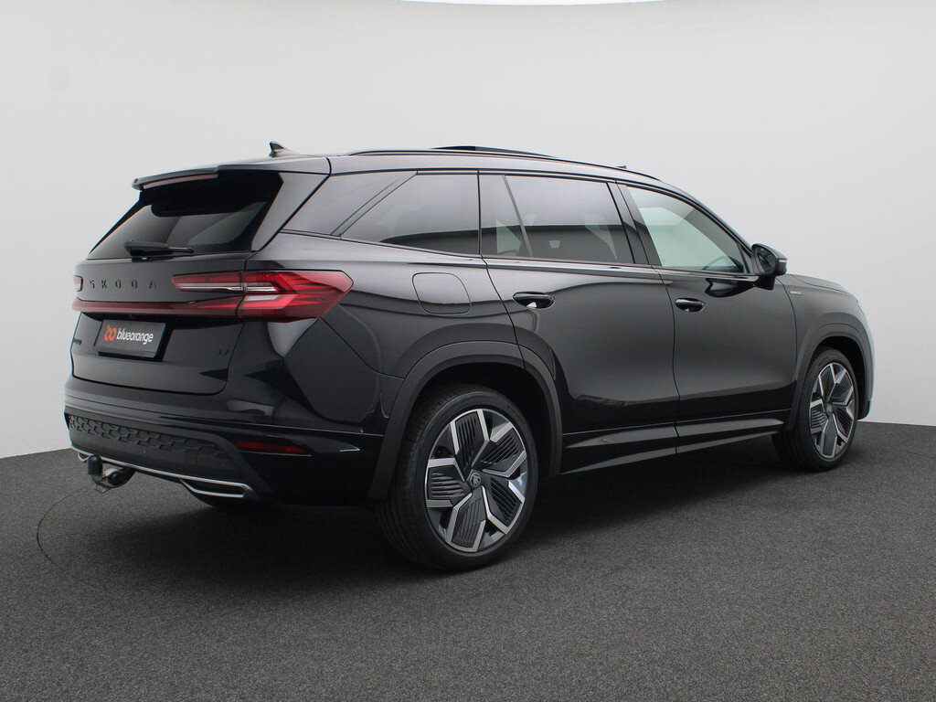 Skoda Kodiaq 1.5 TSI PHEV Sportline Business 204PK DSG Canton, Trekhaak, 20" LM Velgen, Stoelverwarming voor, Keyless, Virtual Cockpit, Navi, Memorystoel, Full LED Matrix Koplampen, Panoramadak, Achteruitrijcamera - Obraz 4
