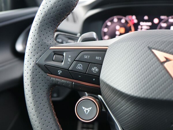 cruise control adaptief met Stop&Go en stuurhulp cruise control adaptief met Stop&Go en stuurhulp