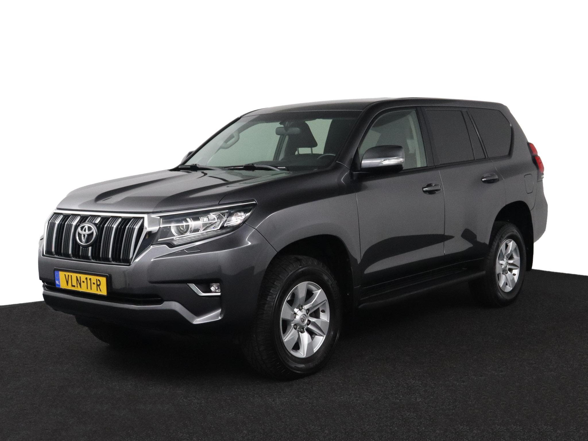 Toyota Land Cruiser 2.8 D-4D-F Comfort  Window Van