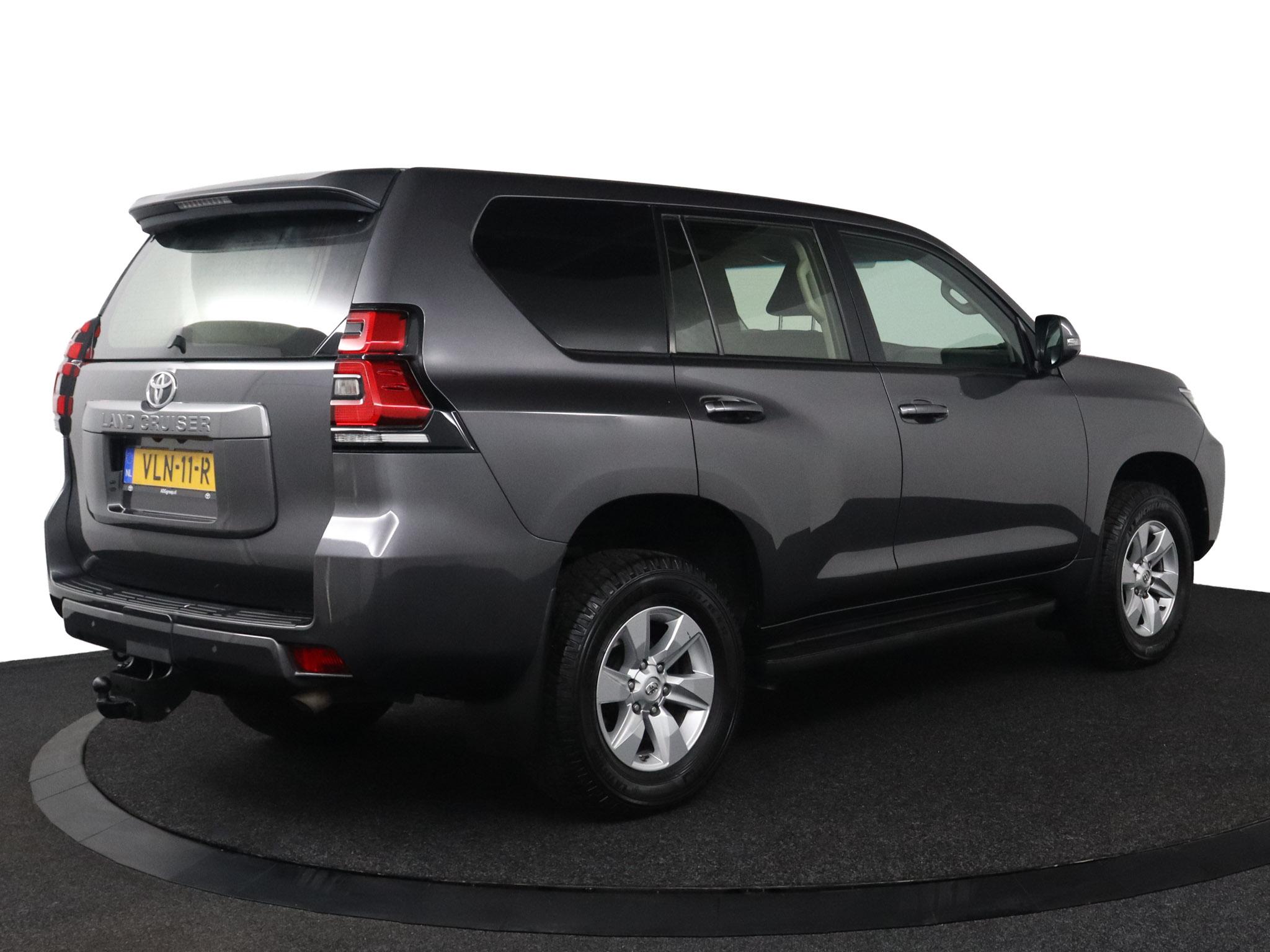 Toyota Land Cruiser 2.8 D-4D-F Comfort  Window Van - Afbeelding 2