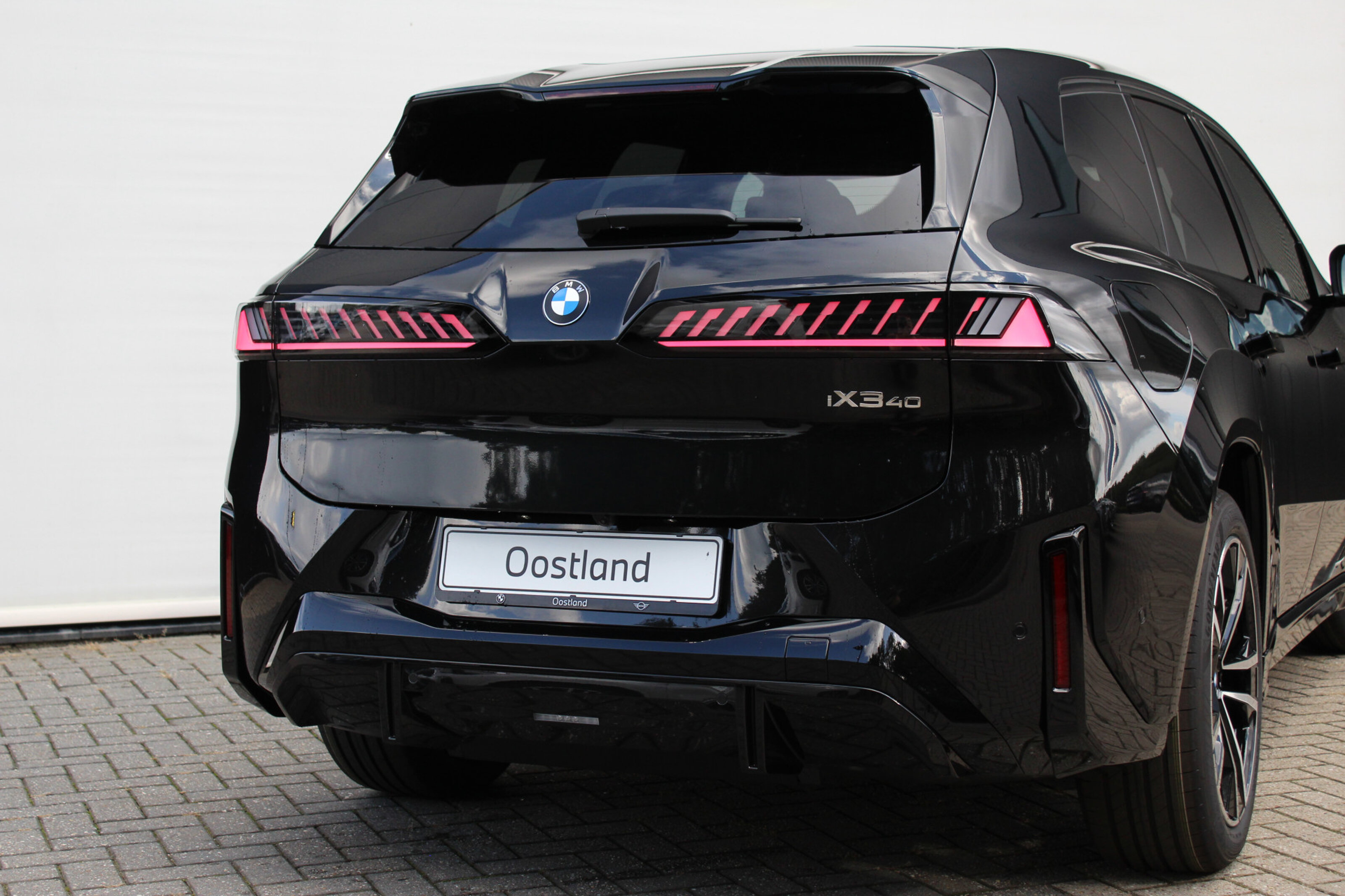 BMW iX3 9