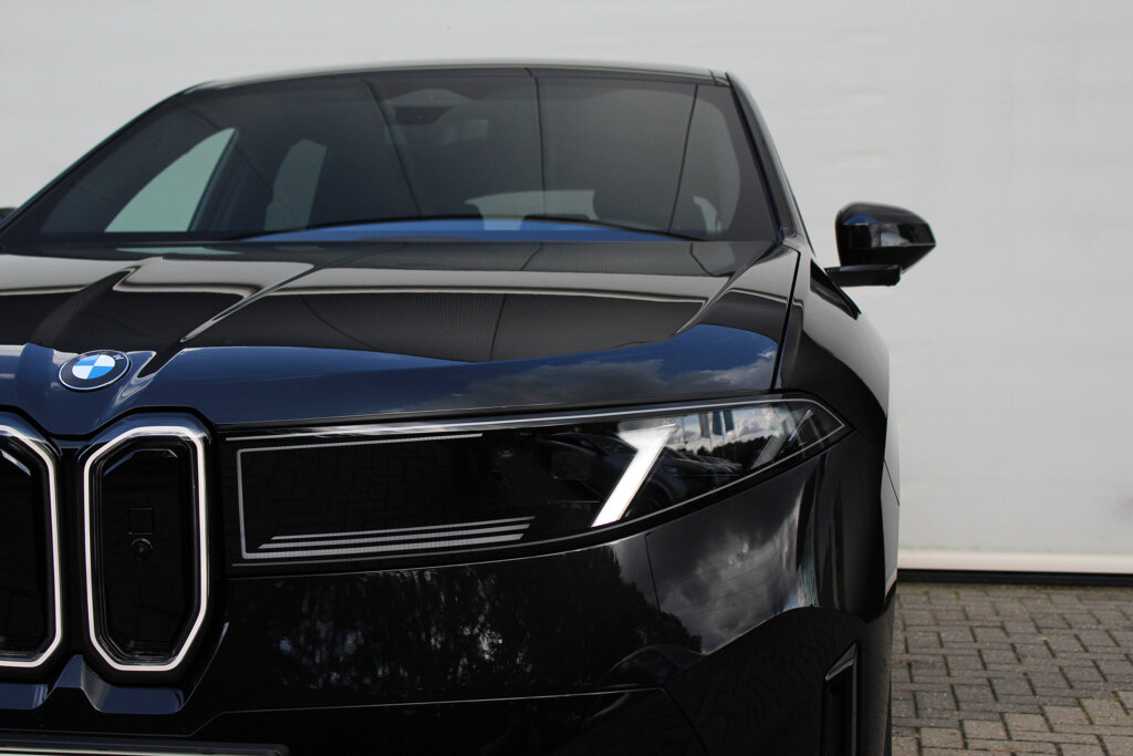 BMW iX3 10