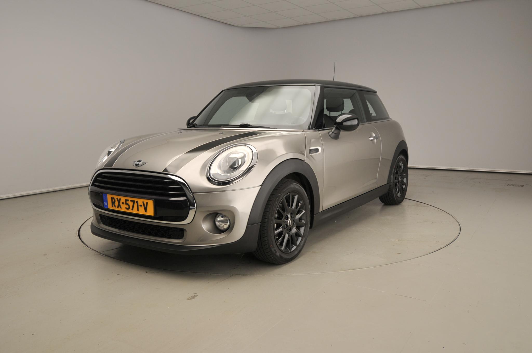 MINI 3-Deurs 1.5 Cooper Serious Business