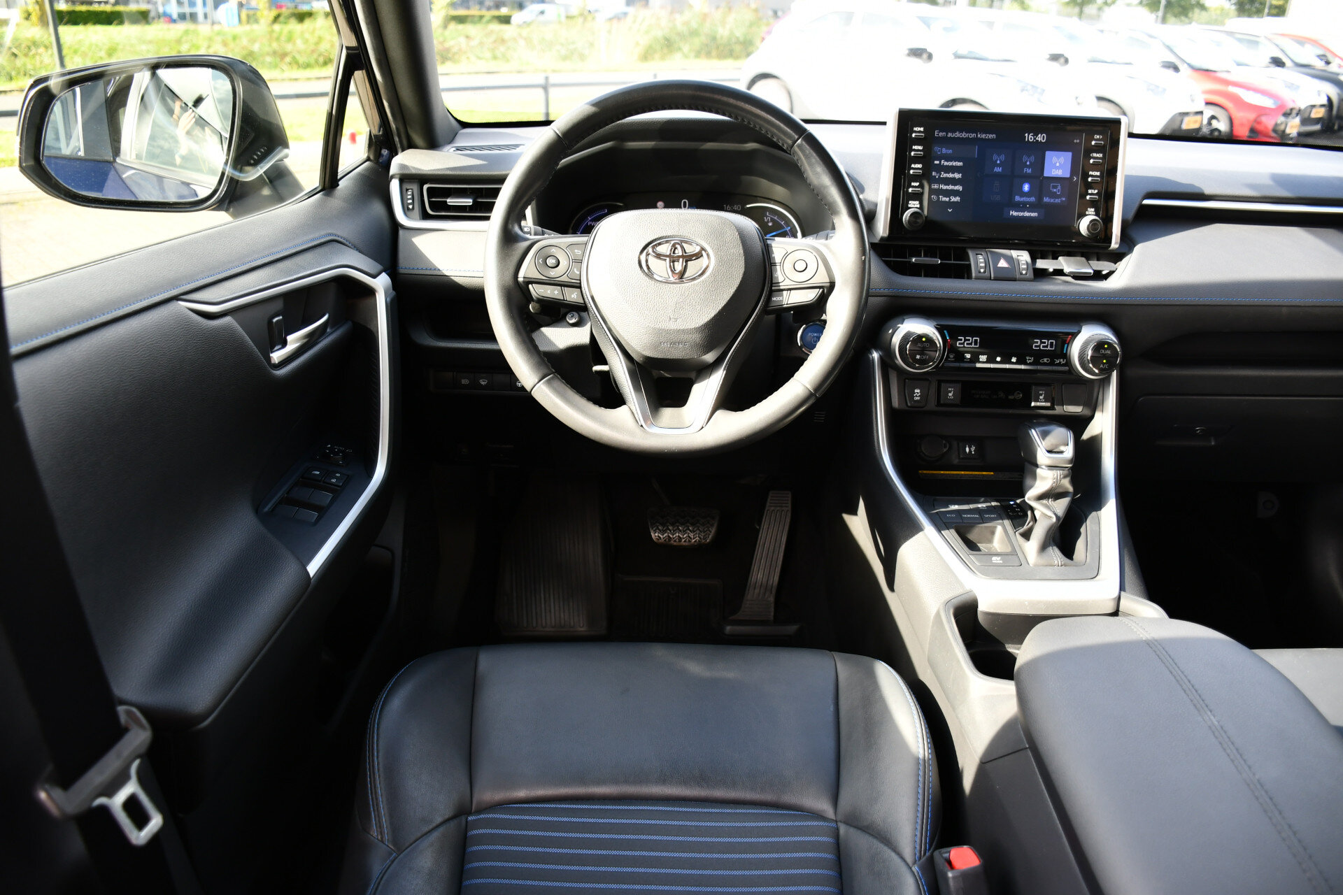 Toyota RAV4 2.5 Hybrid Style Limited automaat 218pk - Afbeelding 2