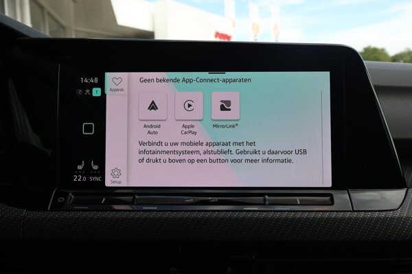 Apple Carplay/Android Auto Apple Carplay/Android Auto