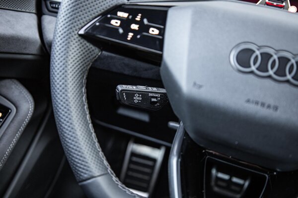 cruise control adaptief en stuurhulp cruise control adaptief en stuurhulp