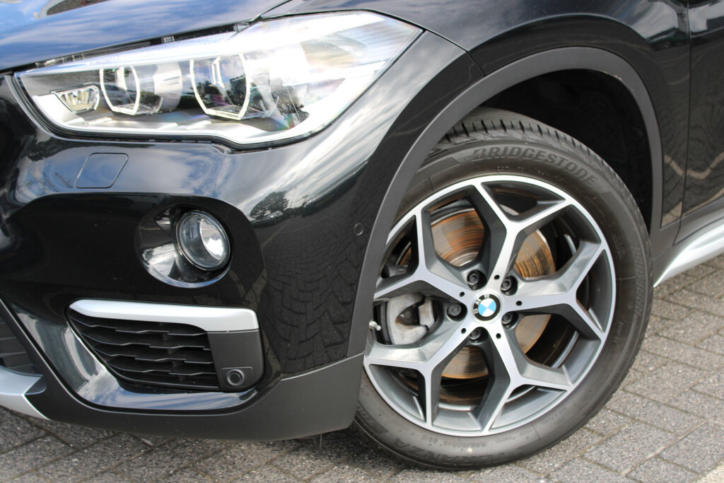 BMW X1 8