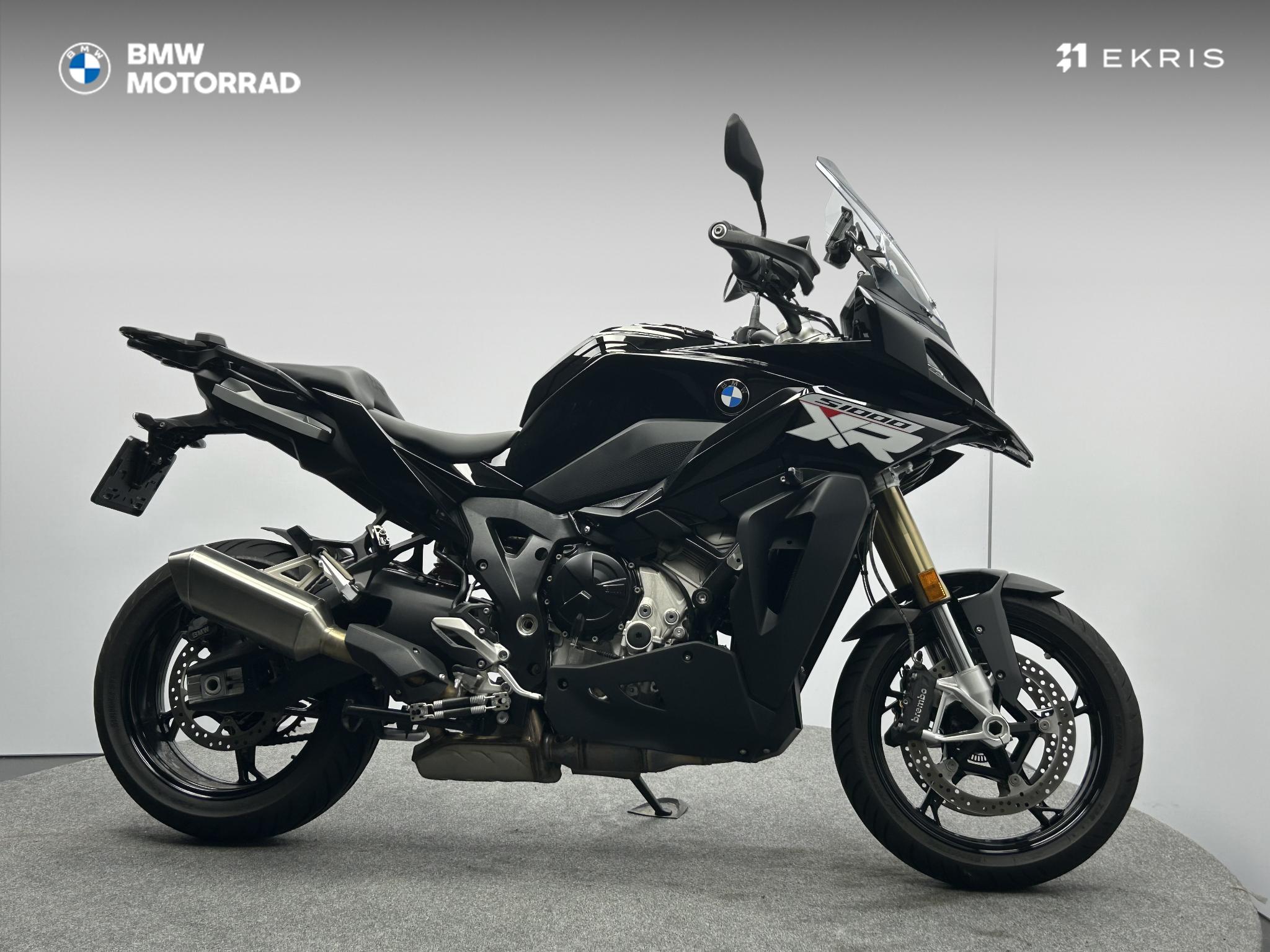 BMW S 1000 XR Triple Black