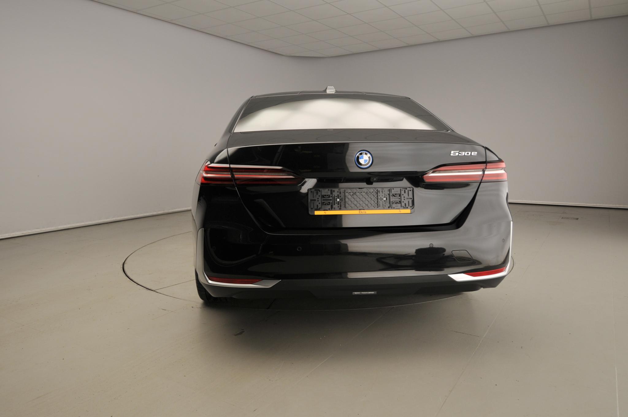 BMW 5 Serie Sedan 530e - Afbeelding 3