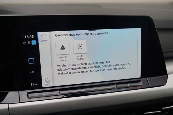 Apple Carplay/Android Auto Apple Carplay/Android Auto