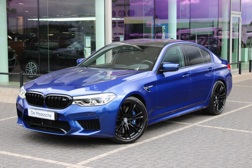 BMW M5 4