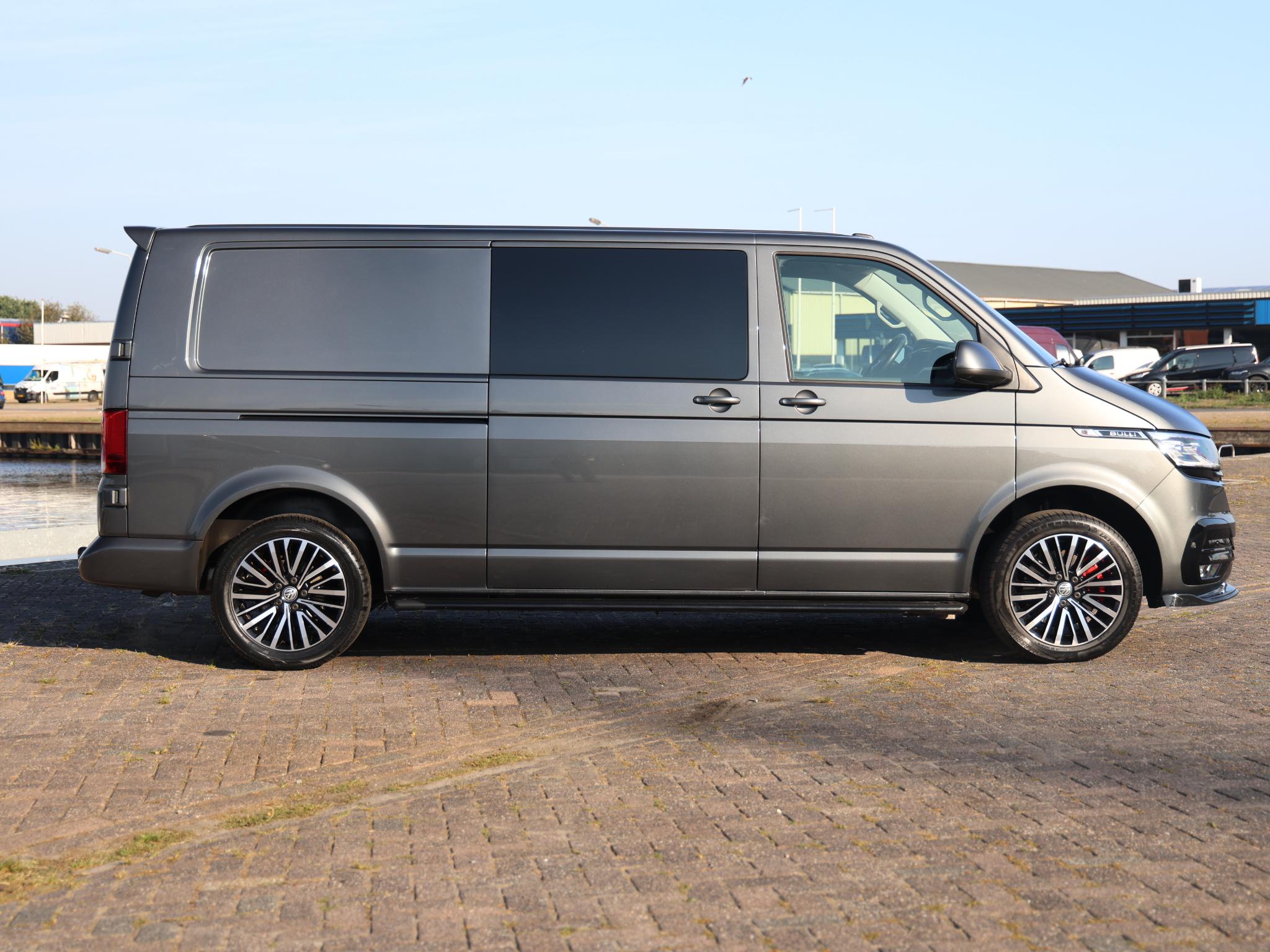 Volkswagen Transporter 2.0 TDI 204pk L2 28 Bulli - Afbeelding 2