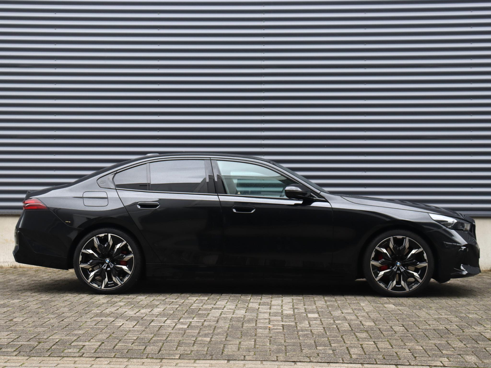 BMW 5-serie Sedan 550e xDrive - Afbeelding 5