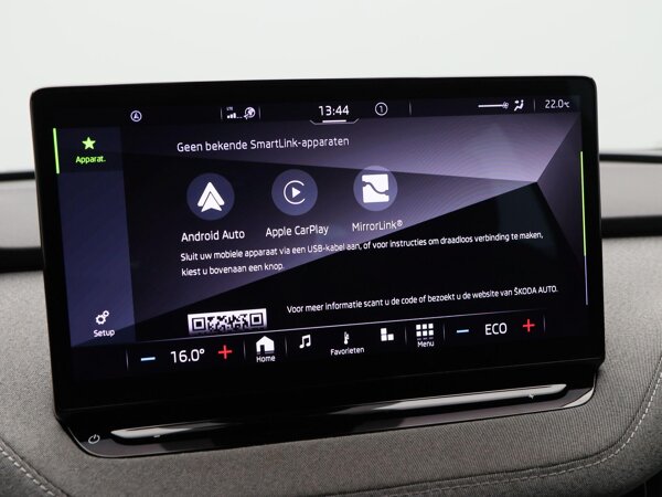 Apple Carplay/Android Auto Apple Carplay/Android Auto