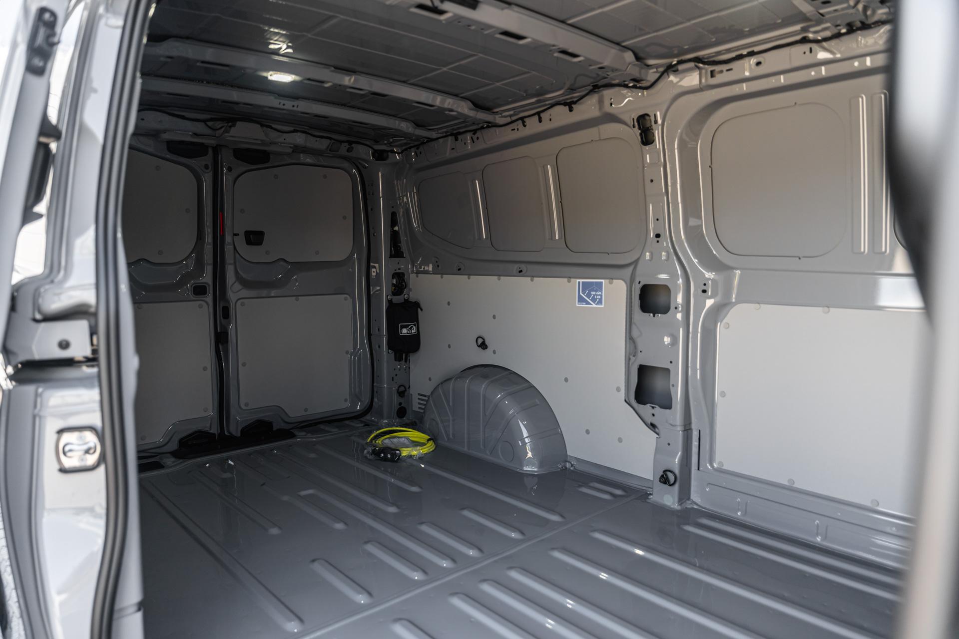Volkswagen Transporter 2.5 eHybrid 233pk AUT L2H1 30 Bulli - Afbeelding 5