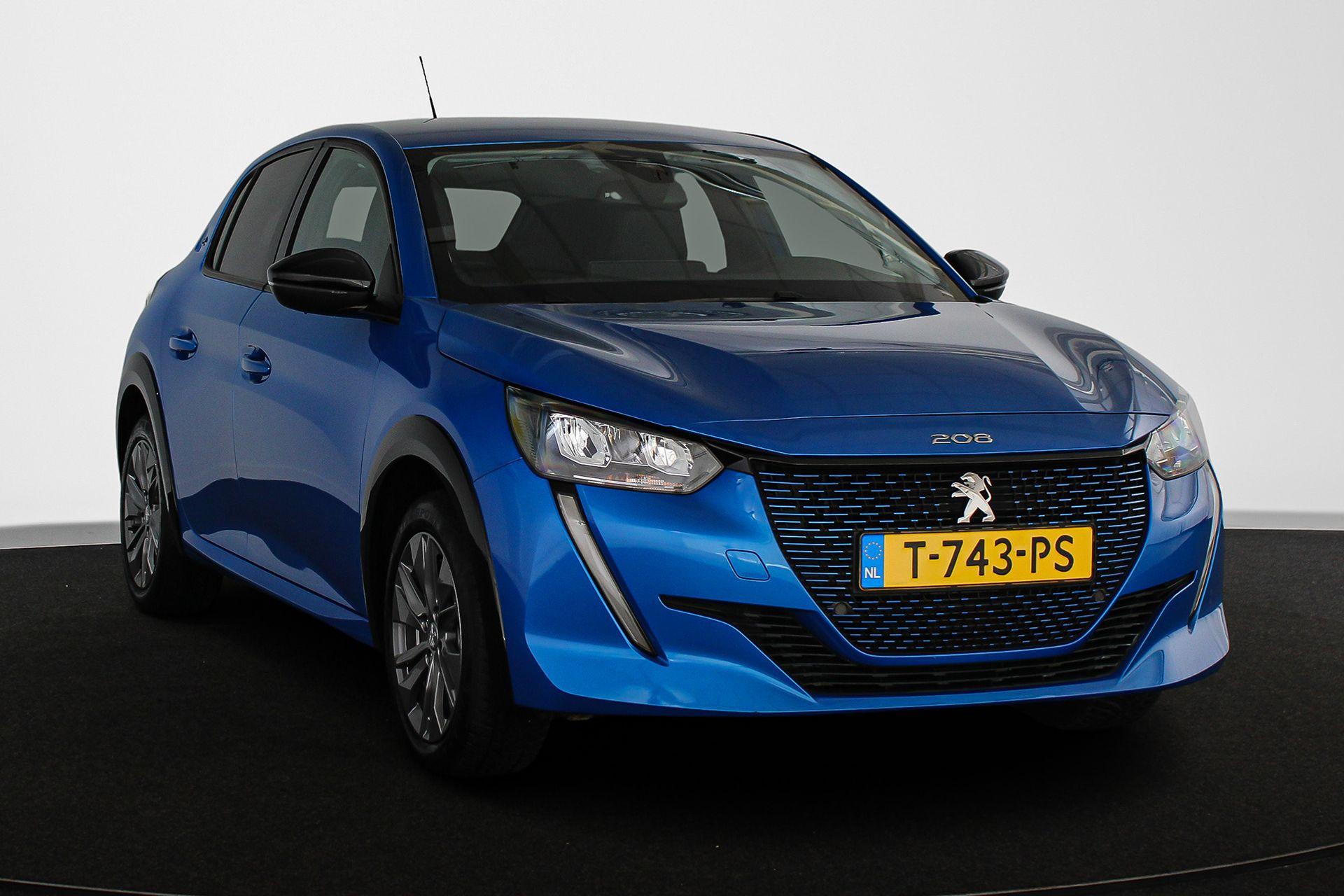 Peugeot e-208