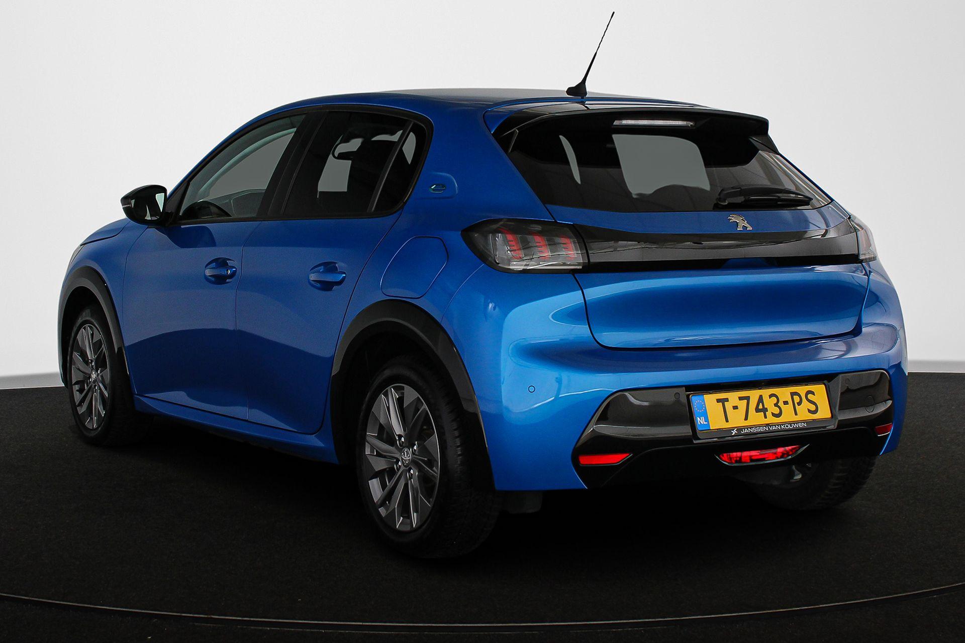 Peugeot e-208